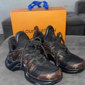 LOUIS VUITTON LV Archlight Trainer Monogram Black